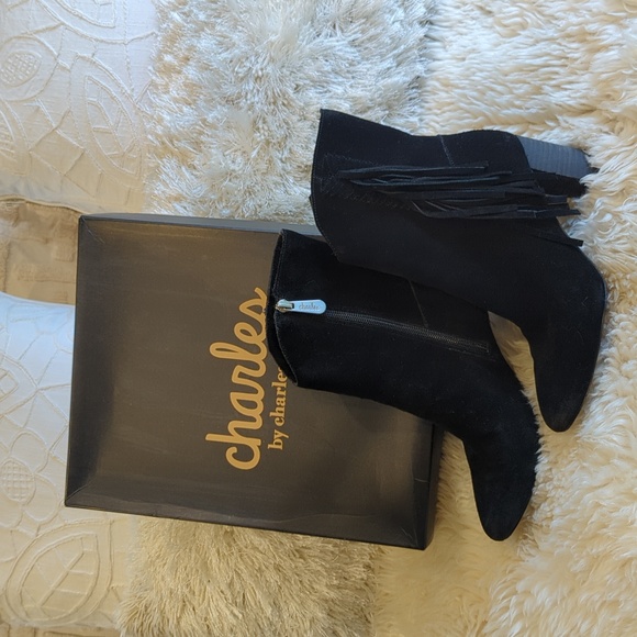 Charles David Boulder boot with fringe!! - Picture 2 of 9